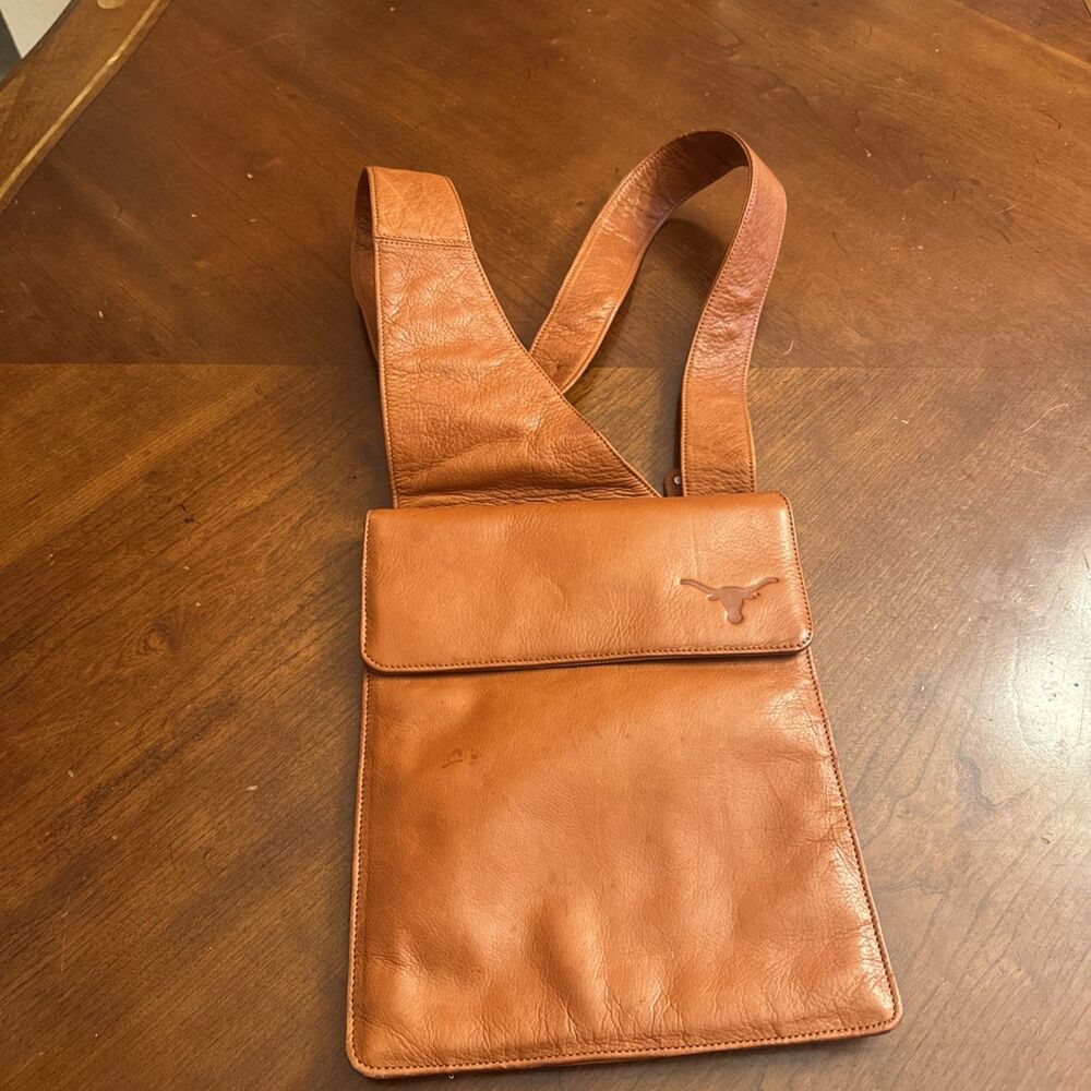 Canton Outback Sling Bag Texas Longhorns - Picture 3 of 9